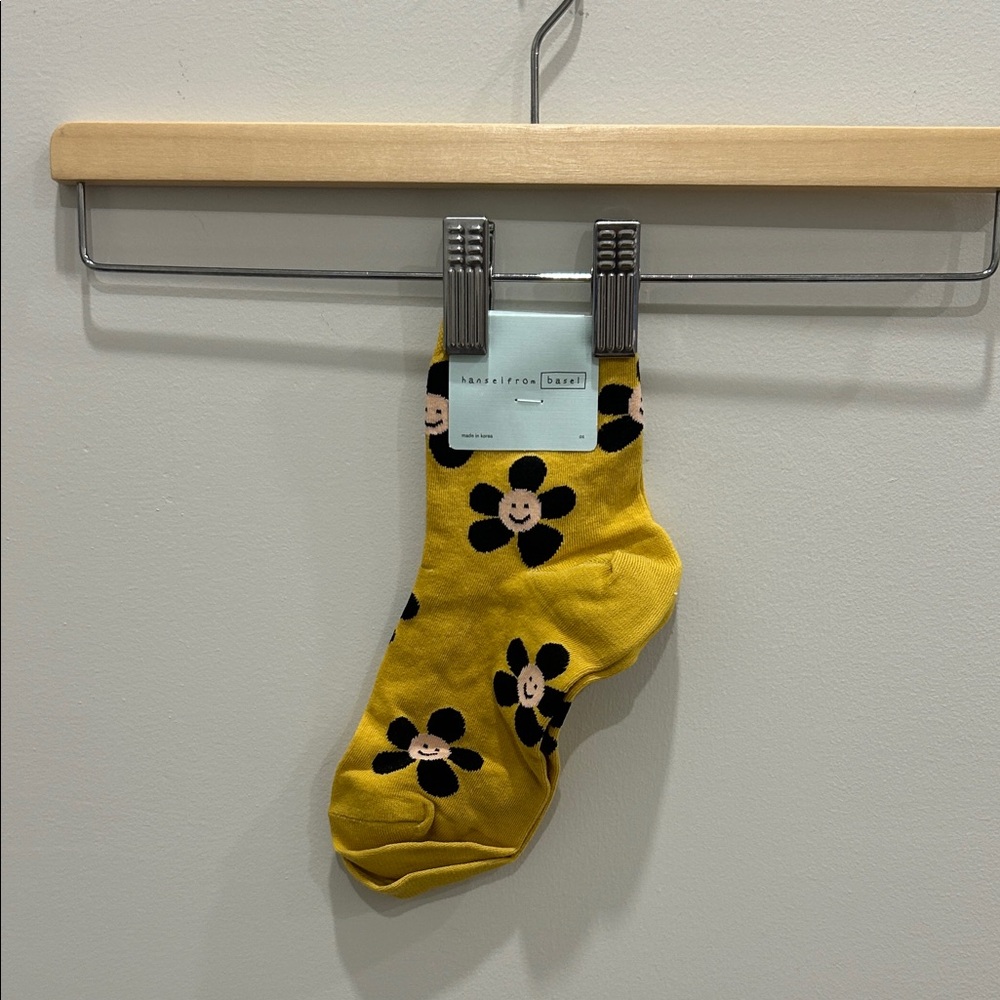 NWT Smiley Face Socks